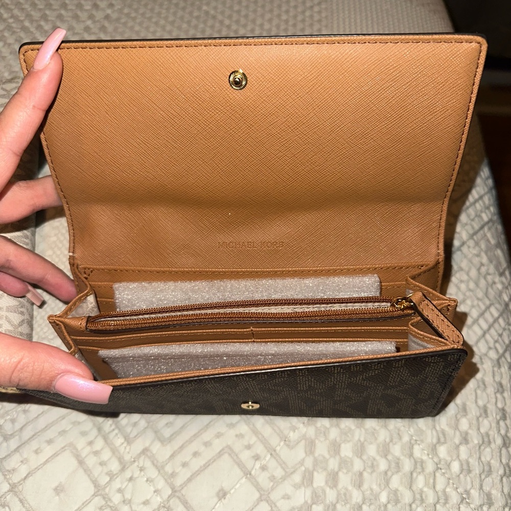 Michael Kors Brown Wallet BRAND NEW